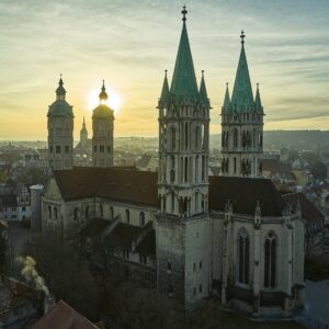 Blick auf den Naumburger Dom aus der Luft